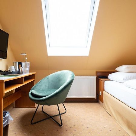 Landhotel Kauzenberg バート・クロイツナハ エクステリア 写真