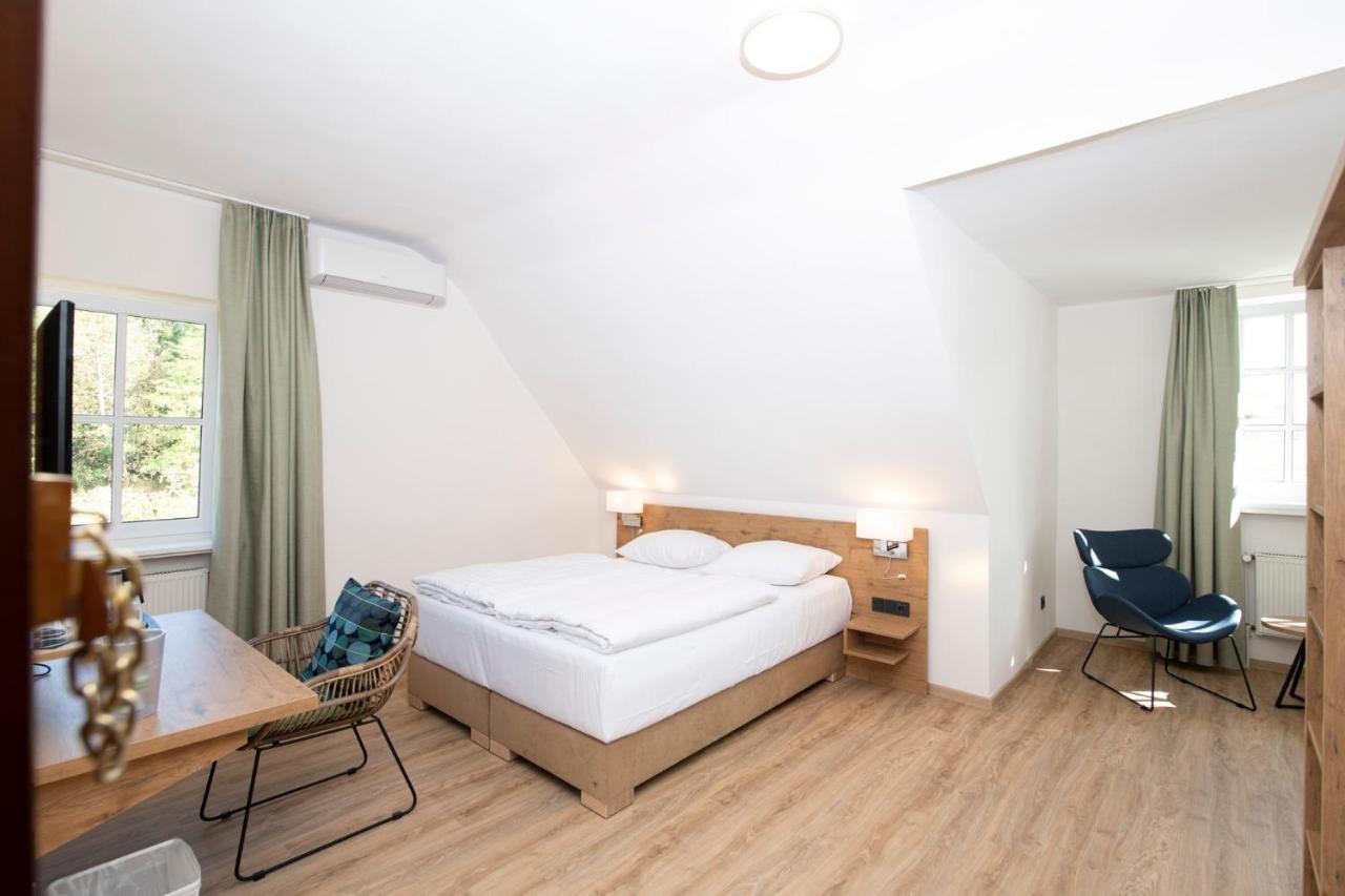Landhotel Kauzenberg バート・クロイツナハ エクステリア 写真
