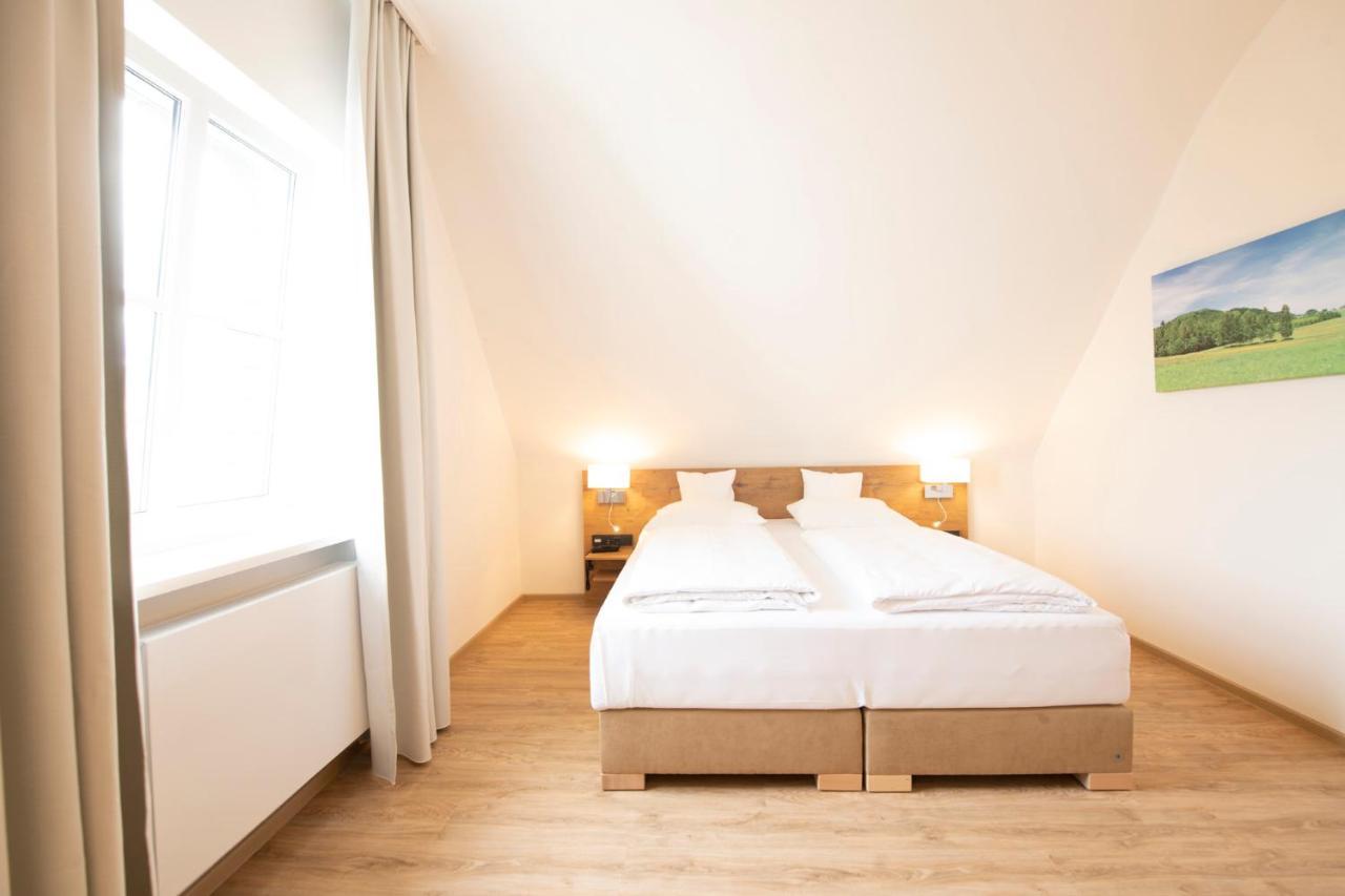 Landhotel Kauzenberg バート・クロイツナハ エクステリア 写真