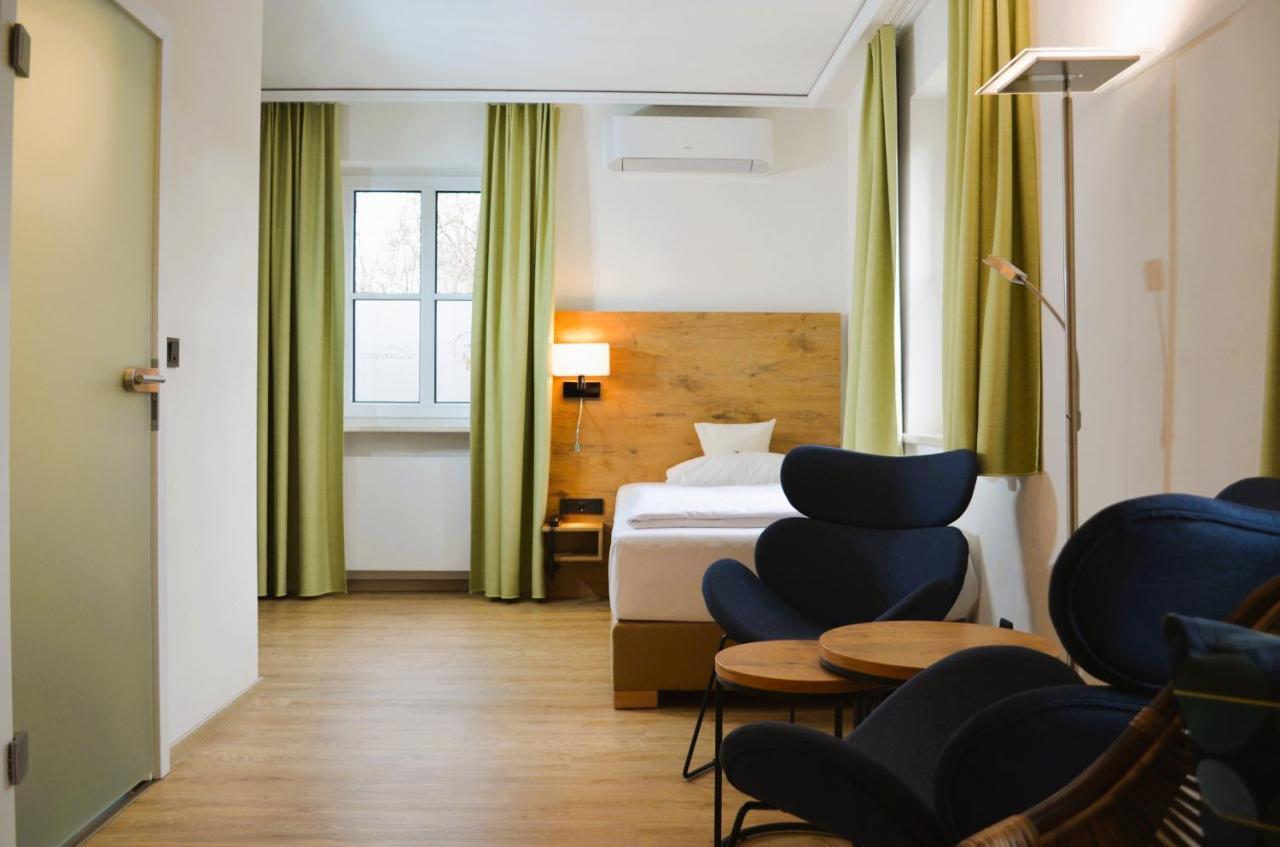Landhotel Kauzenberg バート・クロイツナハ エクステリア 写真