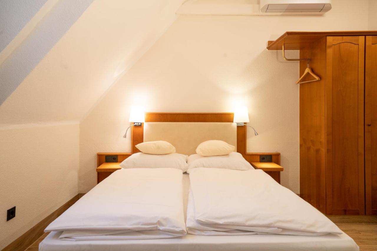 Landhotel Kauzenberg バート・クロイツナハ エクステリア 写真